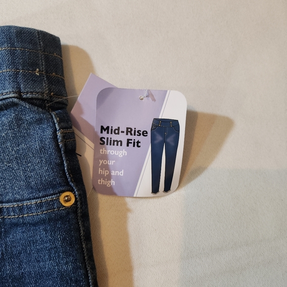 Just Be Cropped Blue Jeans Size Large 3 Pairs - Picture 3 of 8